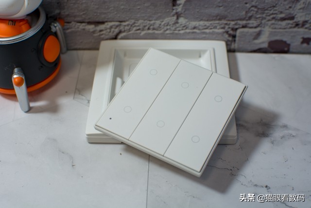 支持蘋果HomeKit和小米米家 綠米Aqara智能吸頂燈輕體驗