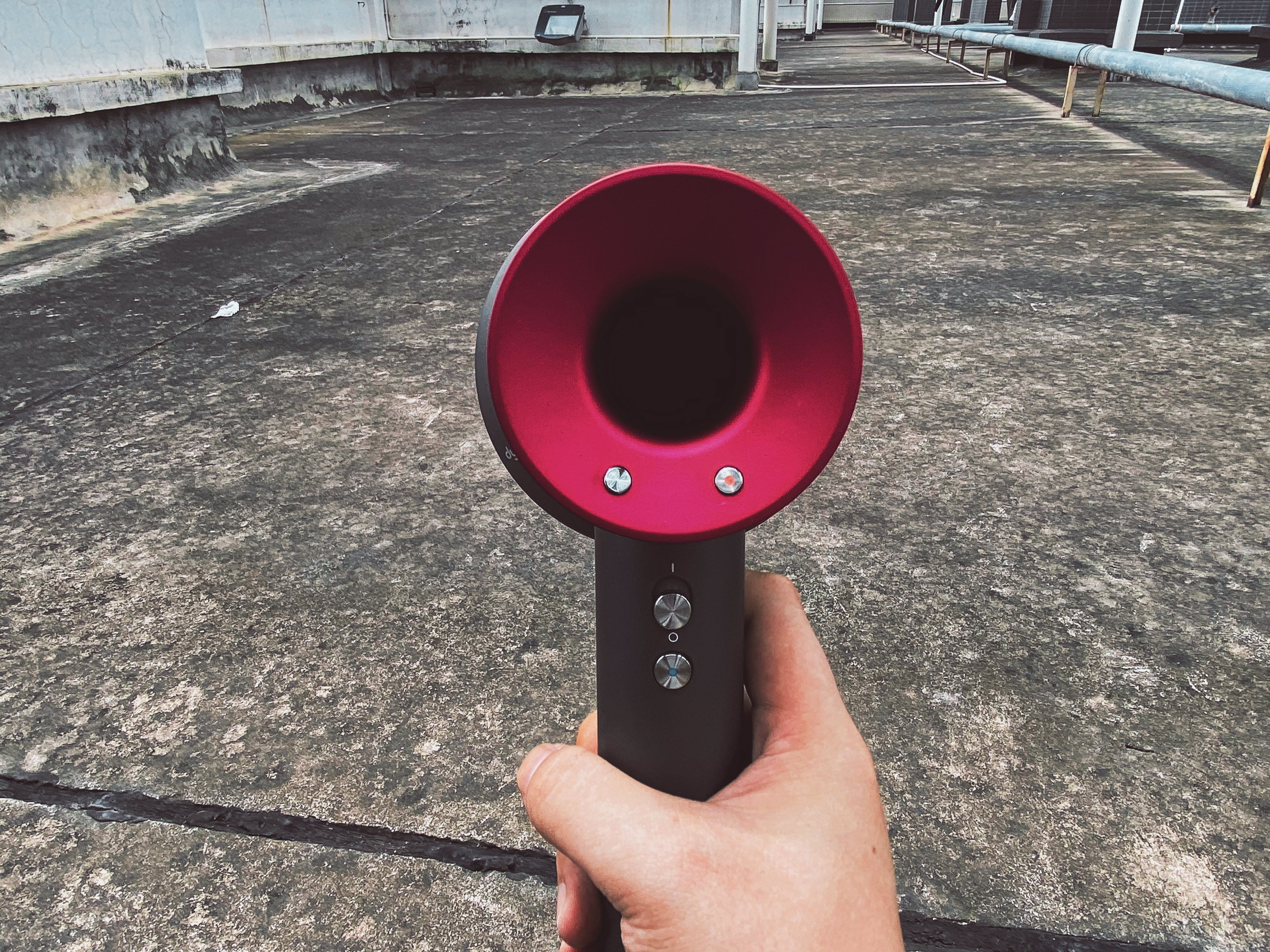 拼多多上車實測，2299元入手戴森HD03吹風機：果然一分錢一分貨