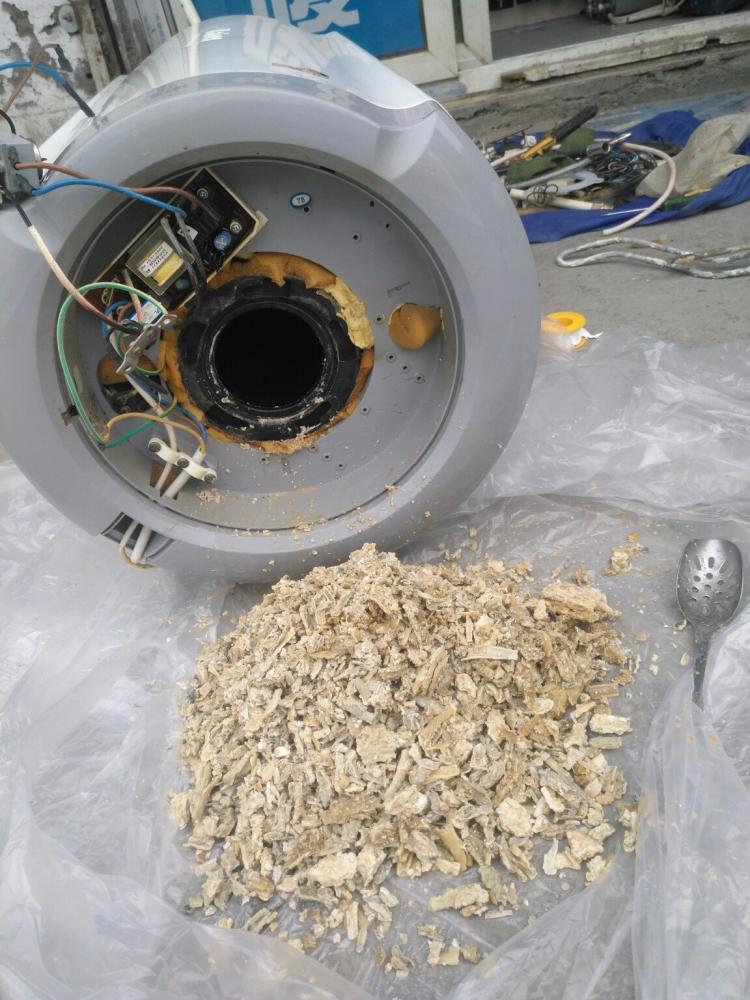 電熱水器怎么清洗？自己洗還是找師傅洗？怎么收費？