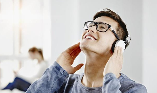 網易云音樂經三步調整，然后戴上耳機，你就會感謝我