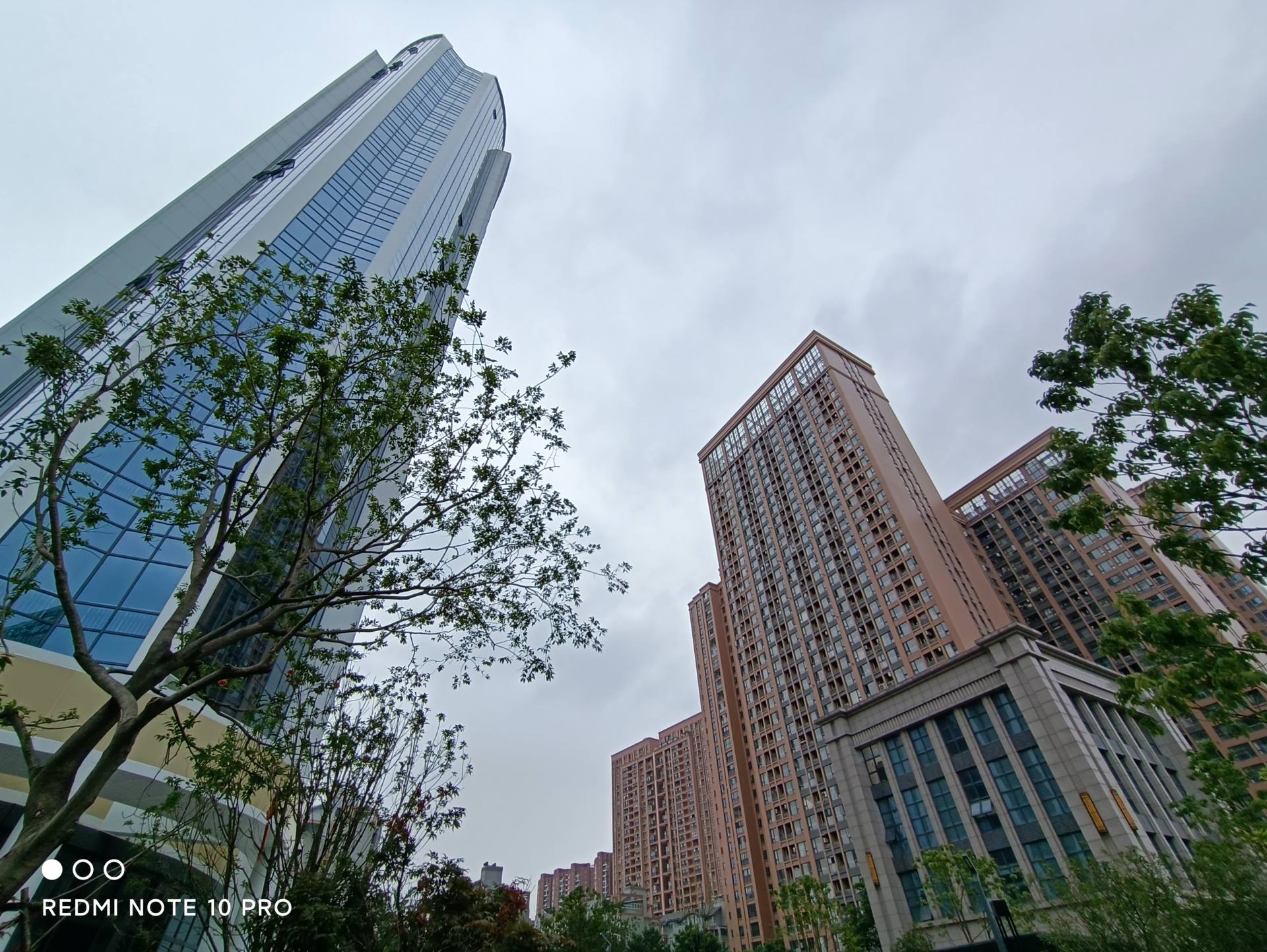 不吹不黑的小米新手機，Redmi Note 10 Pro真實的體驗
