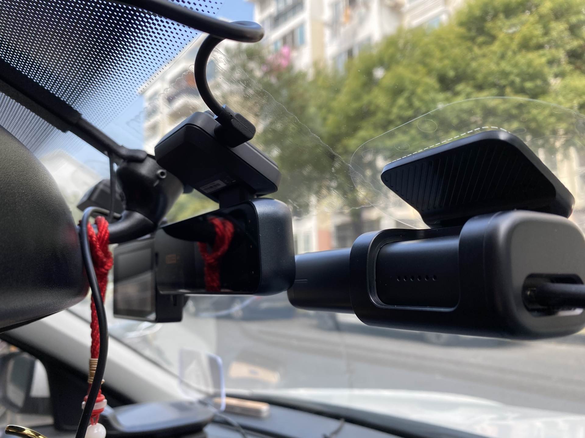 行車記錄儀不知道買誰？親測三款4K記錄儀后，用實際效果告訴你