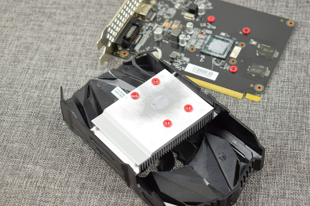 當年它還賣1999，老顯卡GTX560TI死磕新卡測試