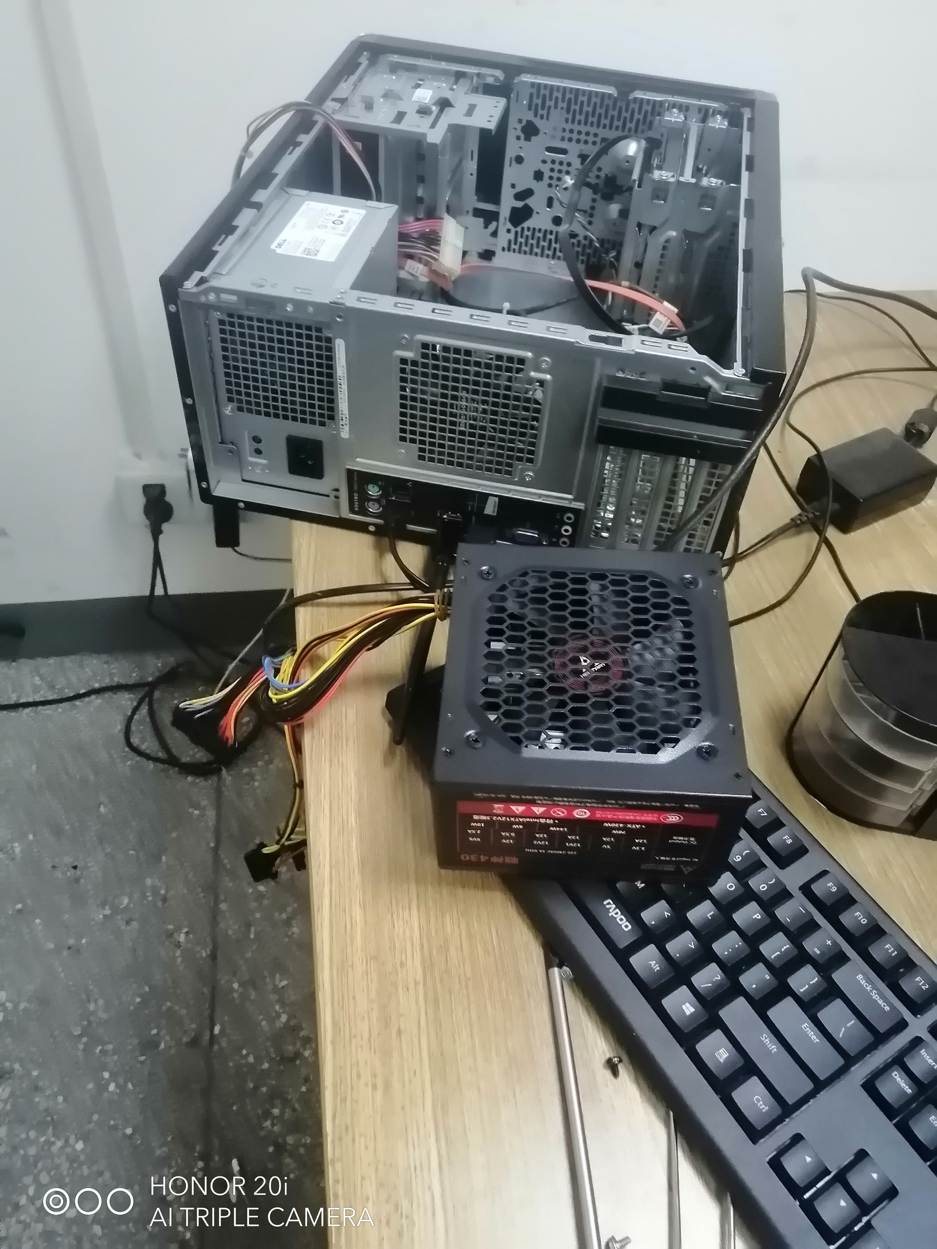 主機電腦一直重啟的問題