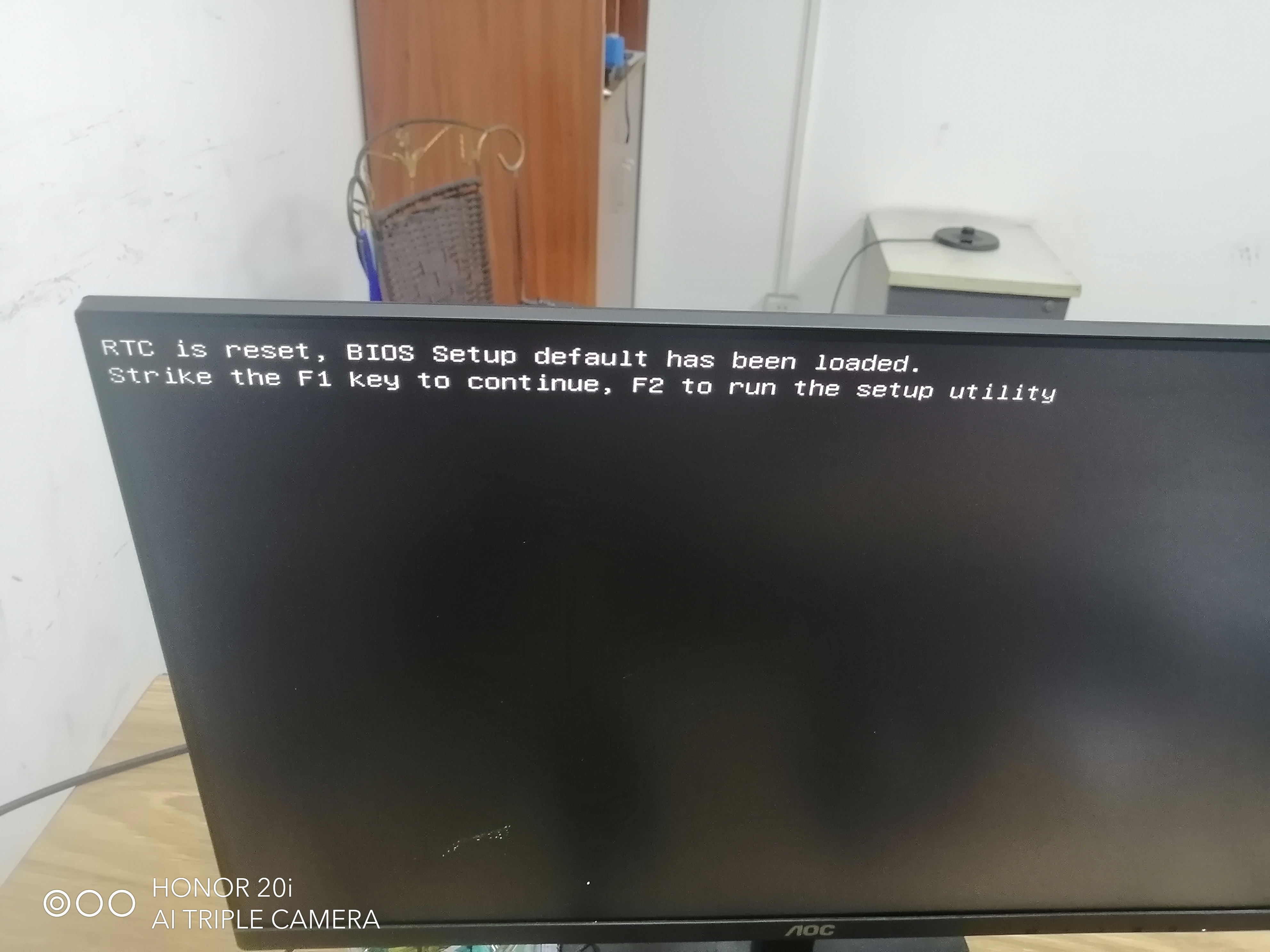主機電腦一直重啟的問題