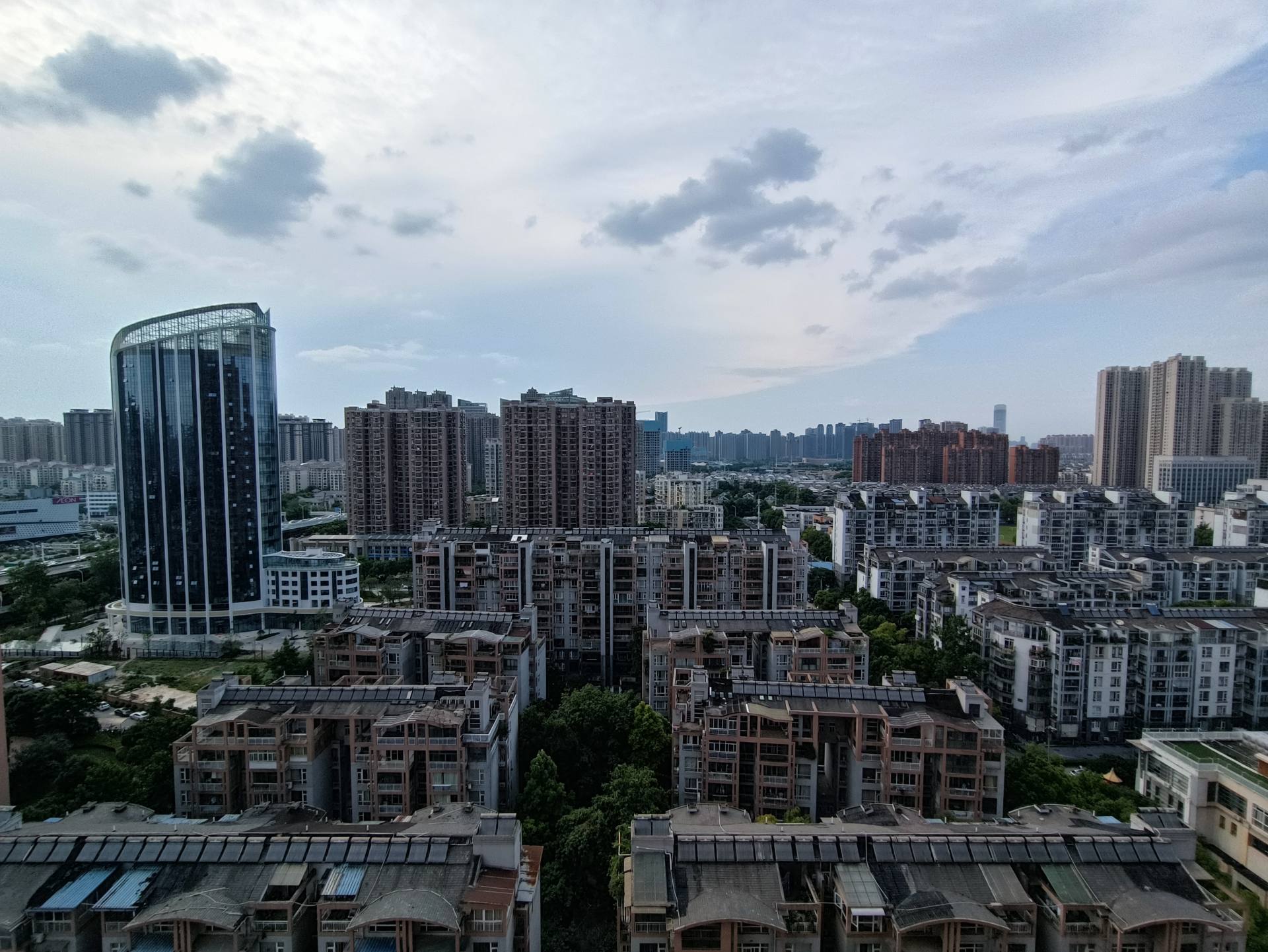 不吹不黑的小米新手機，Redmi Note 10 Pro真實的體驗