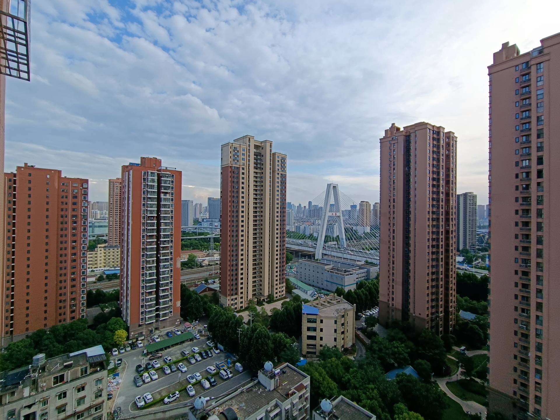 不吹不黑的小米新手機，Redmi Note 10 Pro真實的體驗