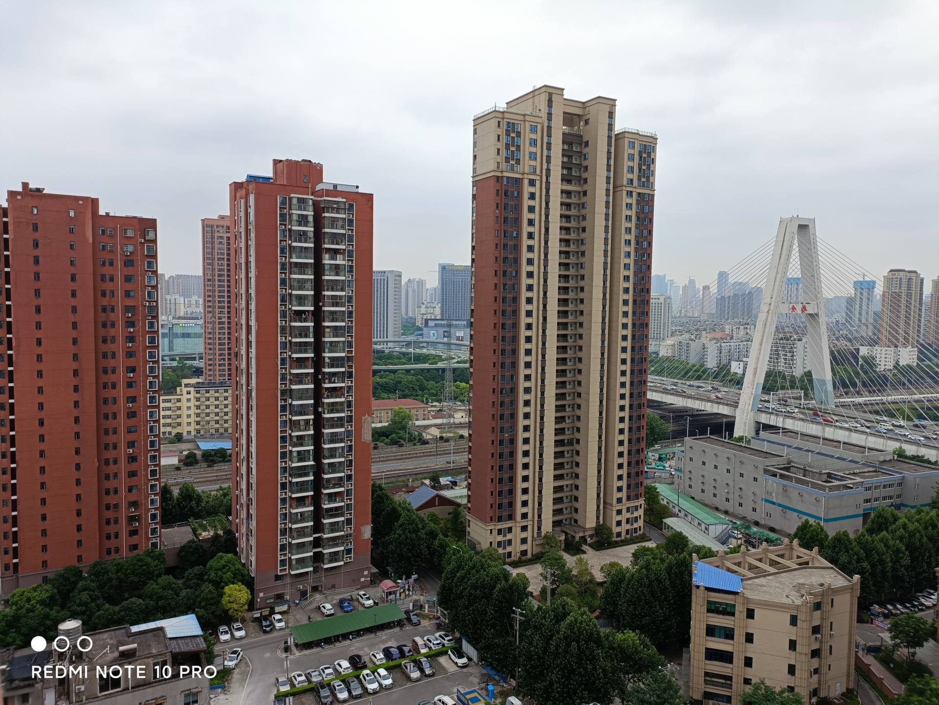 不吹不黑的小米新手機，Redmi Note 10 Pro真實的體驗