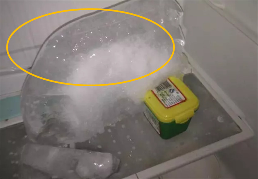 為何冰箱冷藏室總結冰？與排水孔有何關系，自己能疏通嗎？