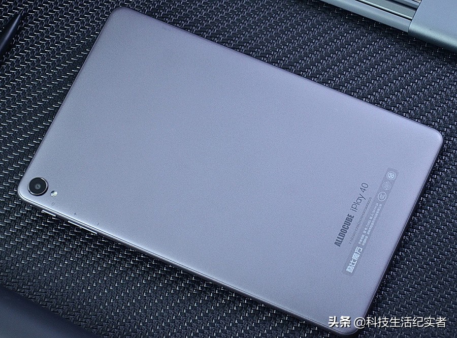 2021年買平板電腦請勿盲目跟風，實用性強，暢玩吃雞游戲就這3款
