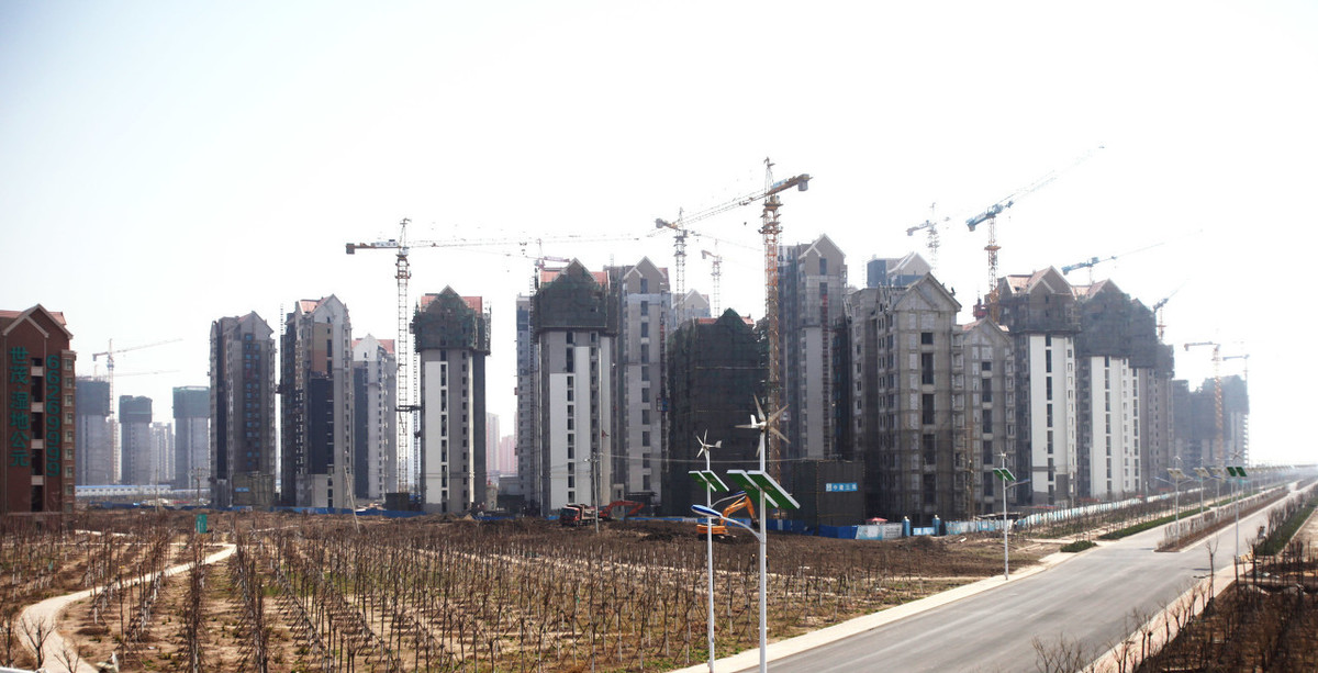 有專家堅持認為房地產還是支柱產業，你能同意嗎？