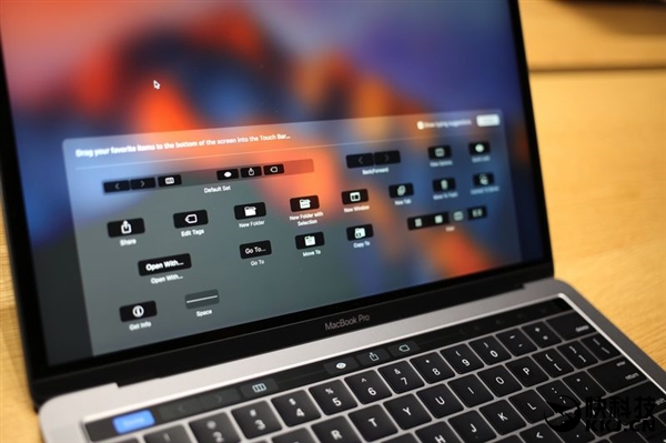 沒電源按鍵 新MacBook Pro如何開關機！