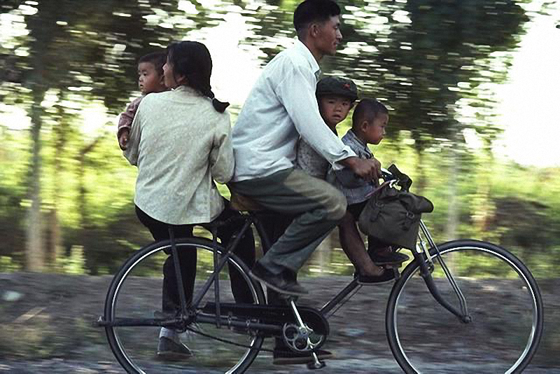 上世紀自行車的故事｜鳳凰車堪比奔馳，賣萬斤糧只為買一輛永久