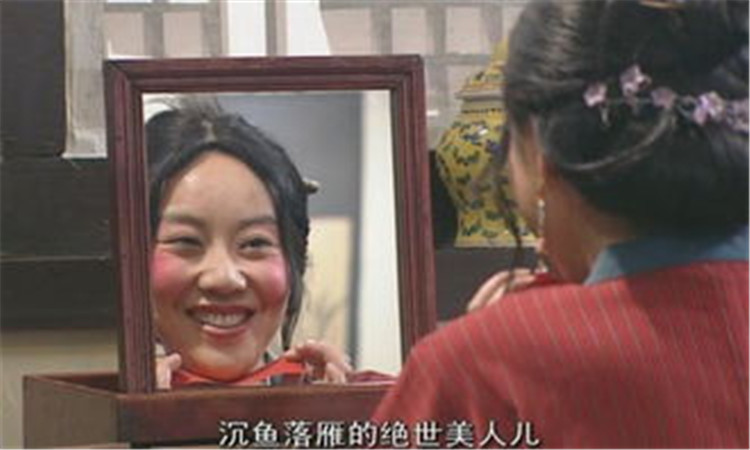 大油田們看過來！年度精選10個“風很大”的散粉，總有適合你的