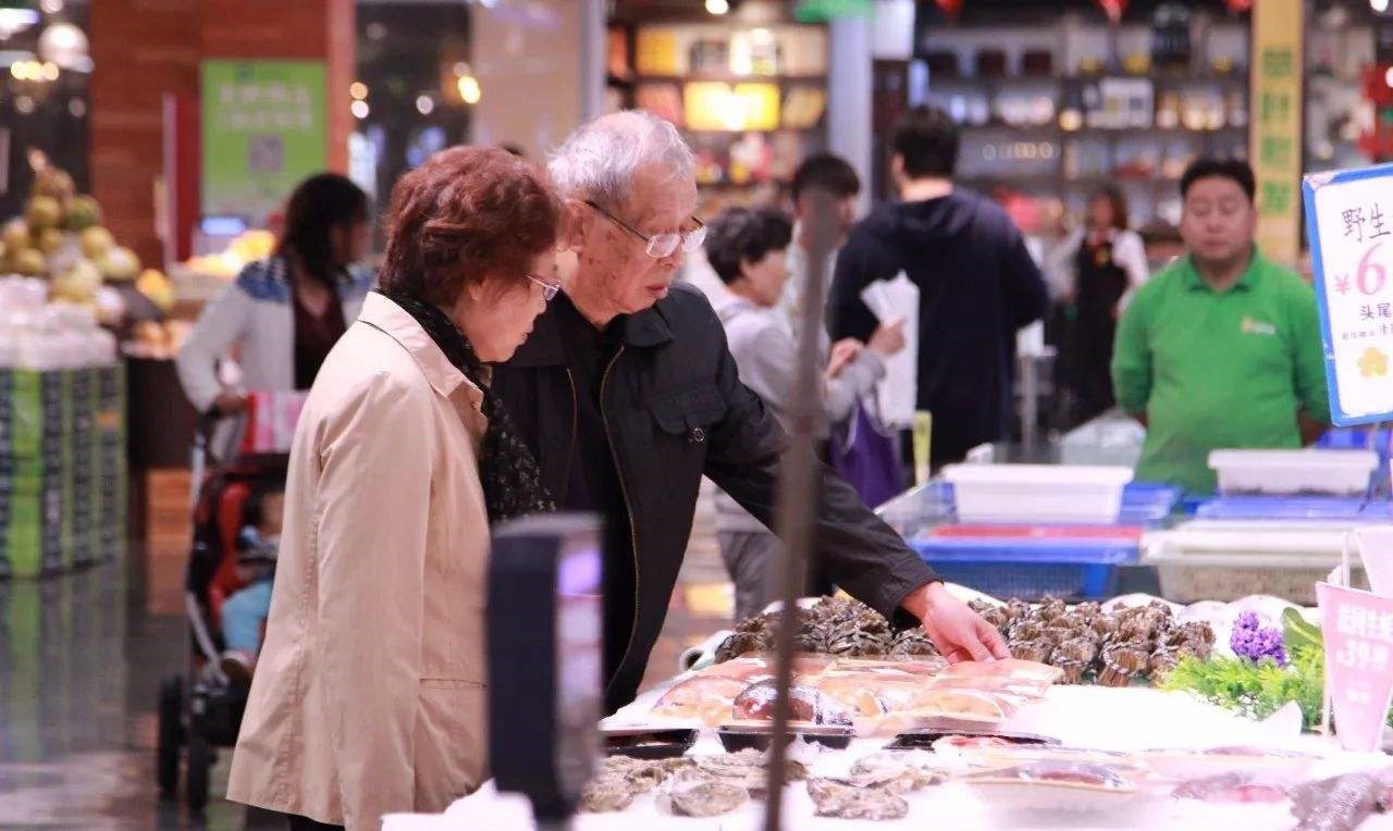 超市直接送顧客1000元超市卡，以為要賠光，結果老板偷賺了幾十萬