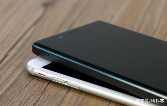 為什么現在手機大多都是一體機，不再支持更換電池？原因一目了然