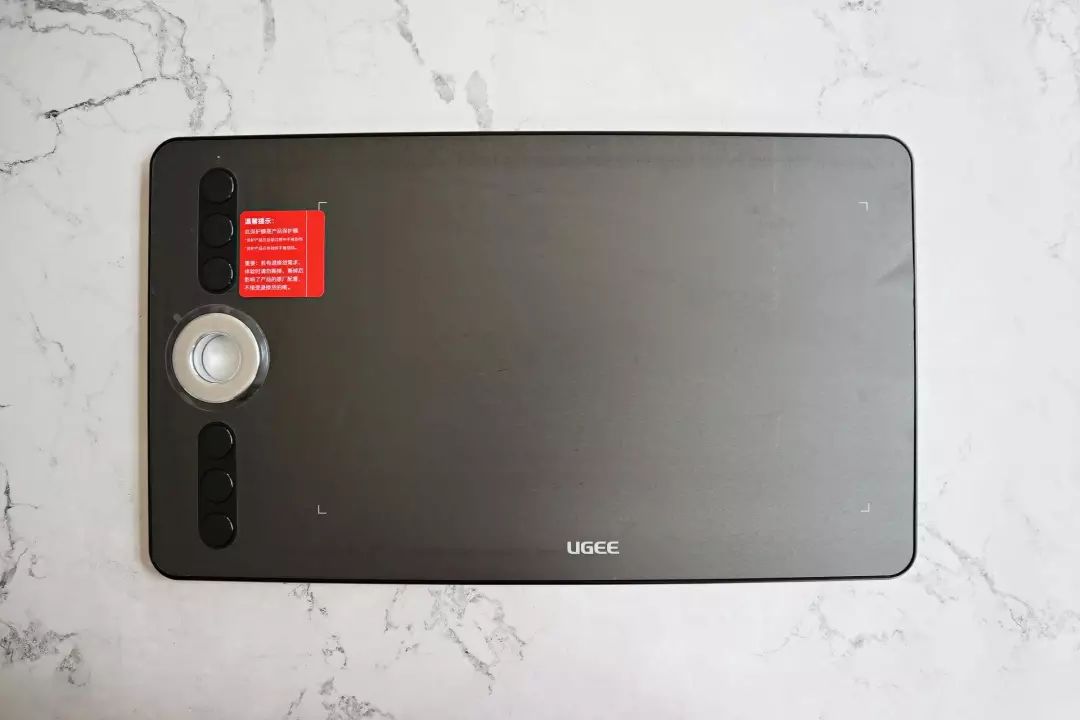 數位板初體驗——UGEE友基RB170開箱試用