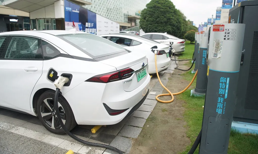 五分鐘看明白電動車電池熱管理系統有啥用