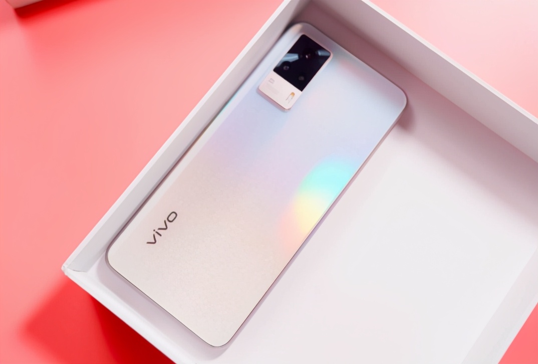 vivo S9深度測評，實用性、可玩性兼備，自拍小能手實錘