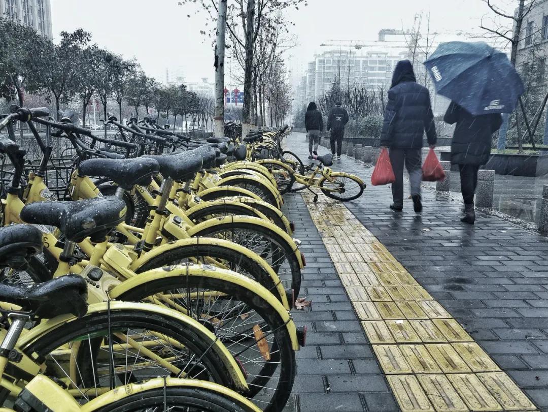 離開胡瑋煒的摩拜單車，為何只配消失？