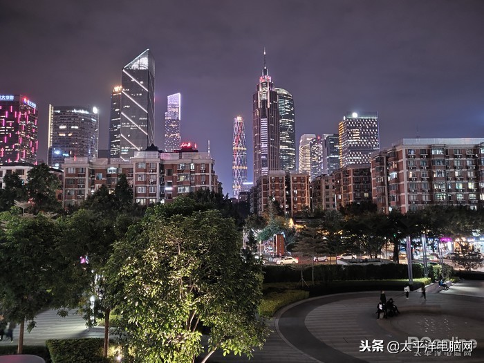 vivo NEX雙屏版評測：誰說科技時尚不能相得益彰？