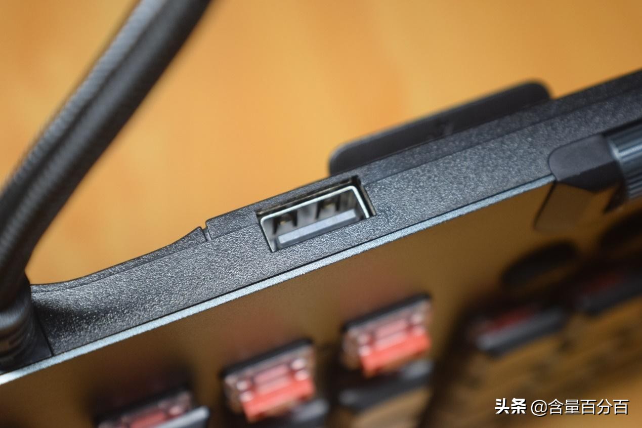 功能強大的炫光同步軟件，游戲玩家專屬的羅技三劍客體驗點評