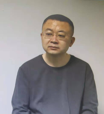 12萬的手表都瞧不上！他斂財4000余萬走上不歸路