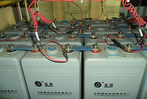 移動基站電源監控信息系統如何實現蓄電池監控？