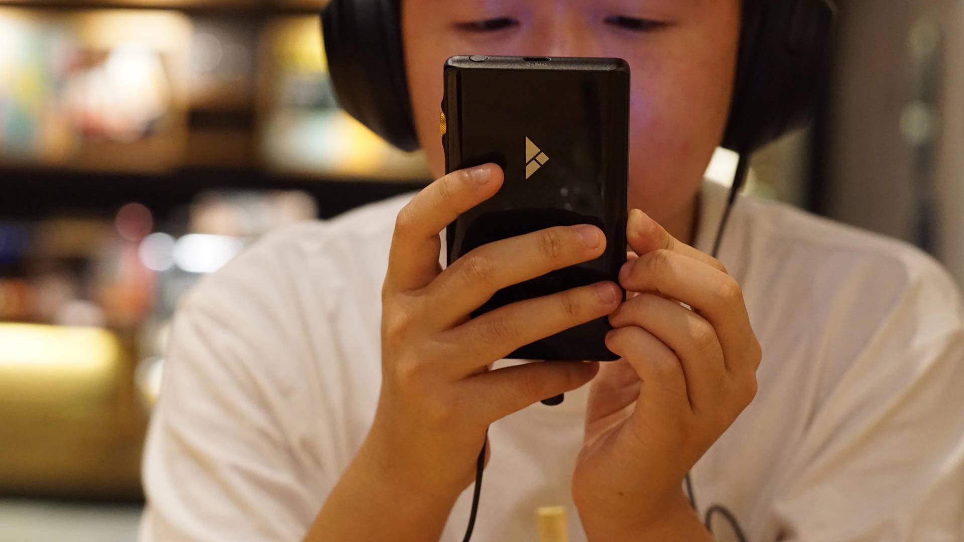 國產HiFi播放器再推神磚：推力強，音質好，屏幕還高清