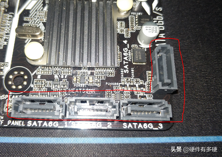 電腦機箱跳線該怎么接？主板的各種接口簡述