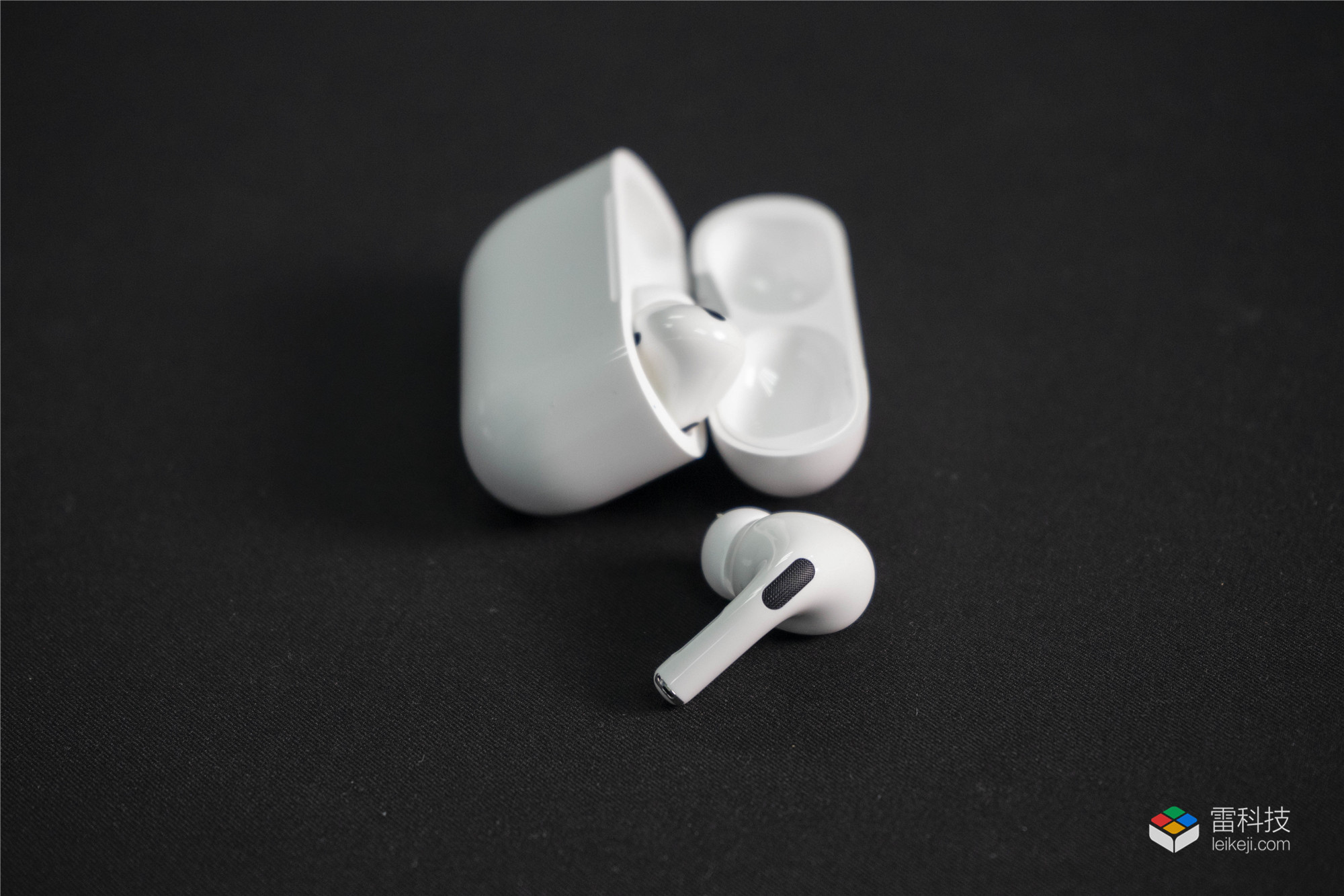 翻車了？蘋果AirPods Pro延長維修計劃：3年都能換