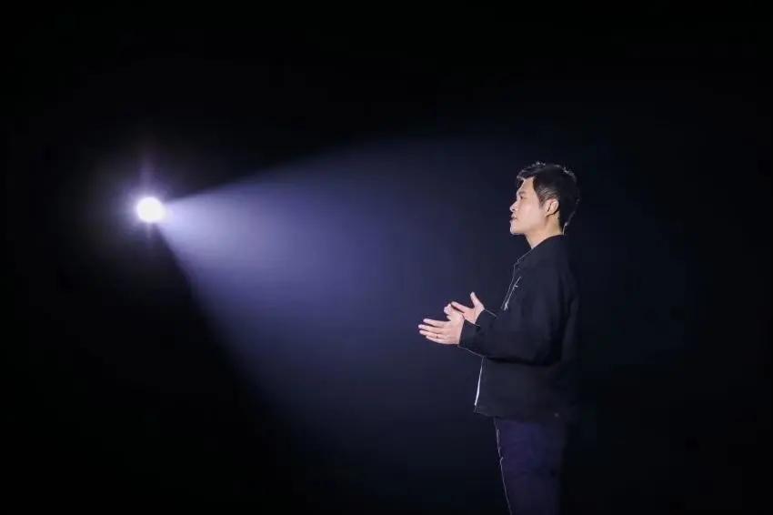 不可能的曲面，幾千萬拿玻璃做手機屏，這事只有OPPO干得出來