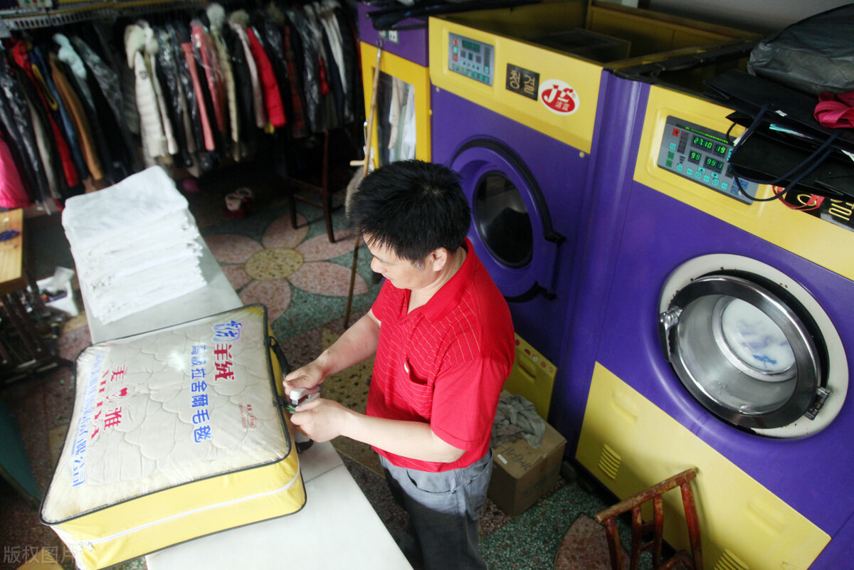 河北大哥開洗衣店，讓顧客當“老板”，反倒年賺93萬，太輕松了