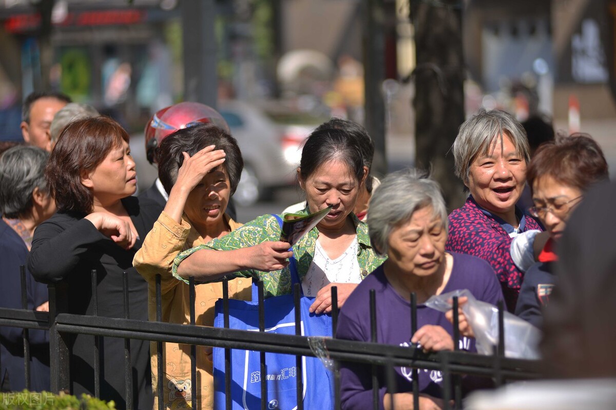 湖北老板開超市，利用“一筐雞蛋”，月賺8萬，這生意怎么做的？