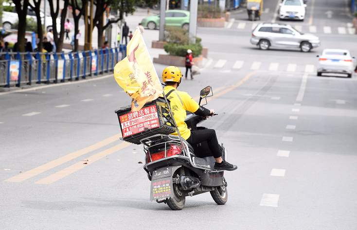5款在售的高續航電動車，價格2899元起，都是大品牌，適合跑外賣