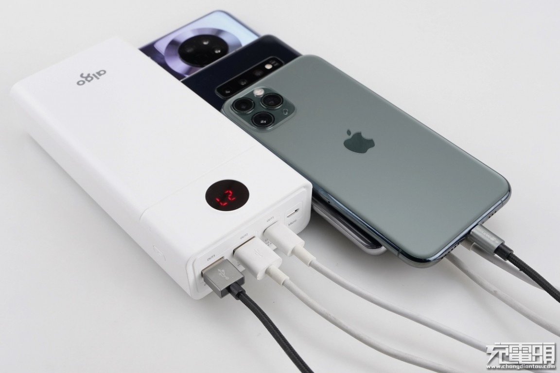 小長假電量保障神器，40000mAh超大容量移動電源推薦