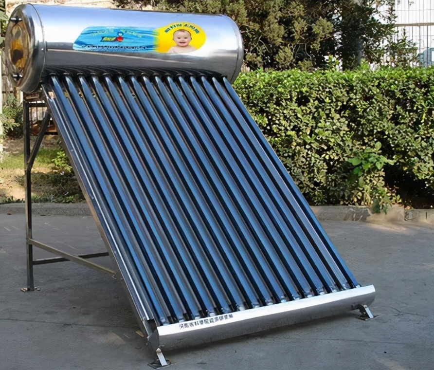 農村裝太陽能還是電熱水器更劃算？過來人告訴你，其實你想錯了