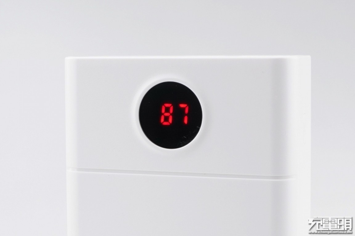小長假電量保障神器，40000mAh超大容量移動電源推薦
