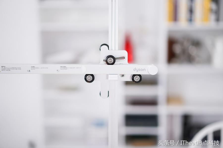 戴森Lightcycle臺燈評測:耀眼且實在