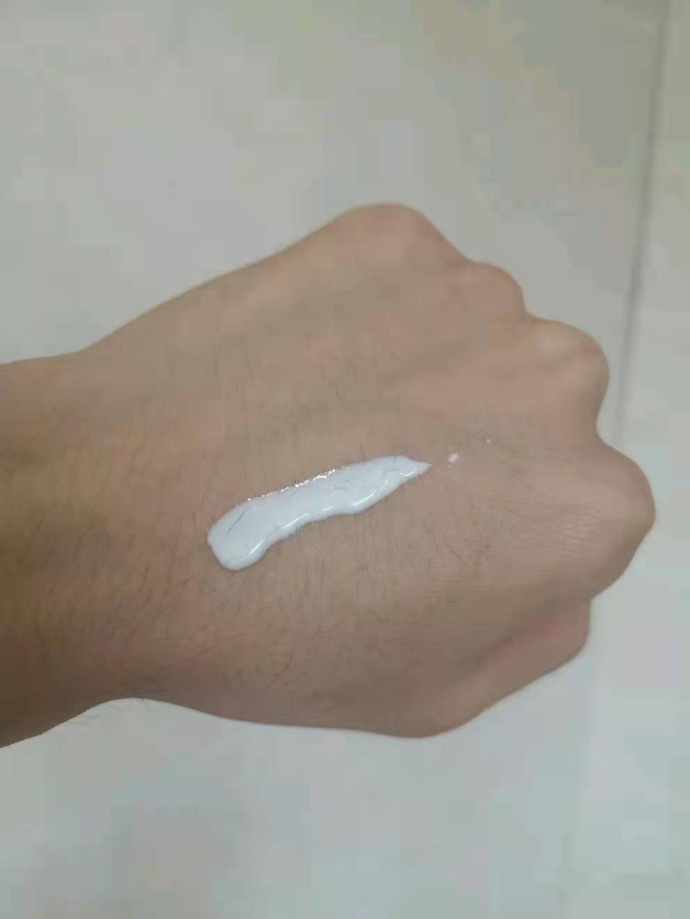 冬天也要涂防曬霜？很多人都忽略了，難怪皮膚曬黑還曬老