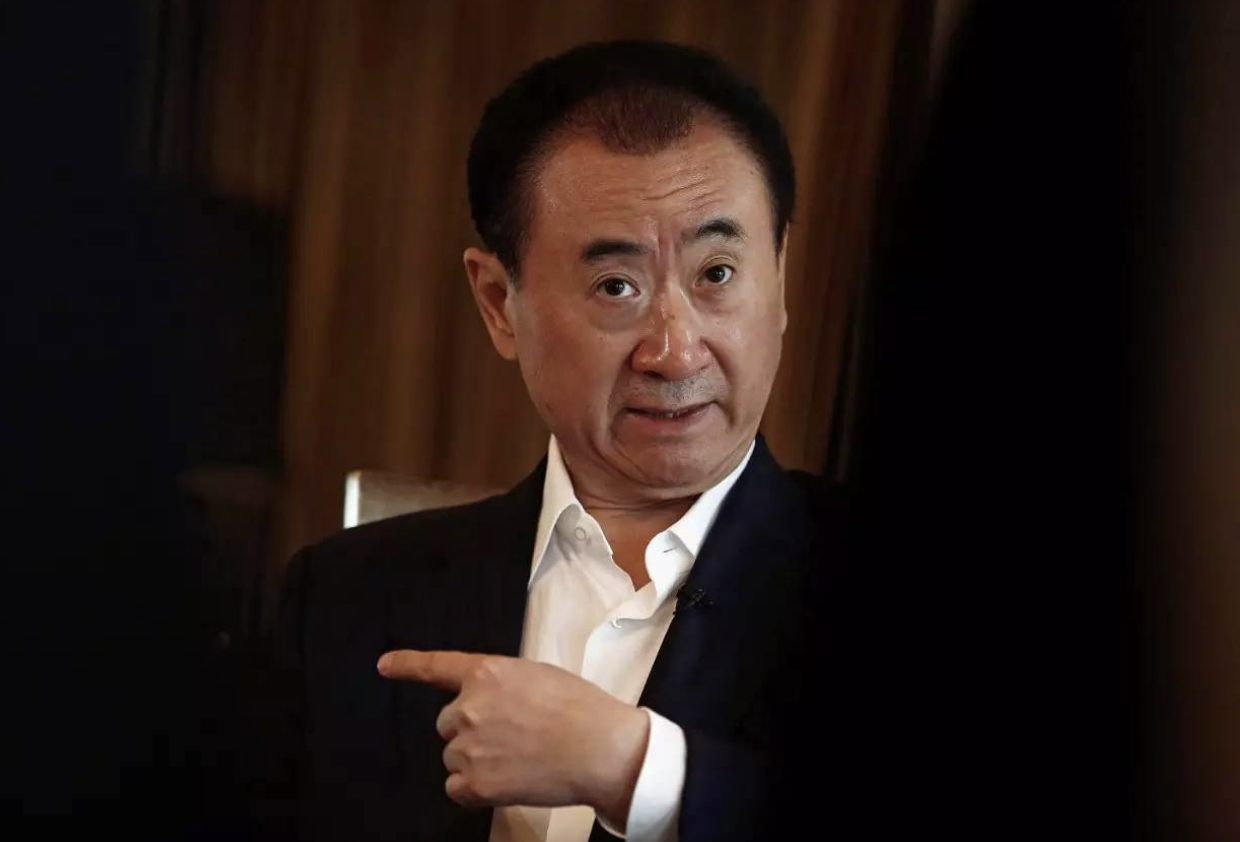 注冊資本1億，頻繁對接車企，王健林也要入局新能源？
