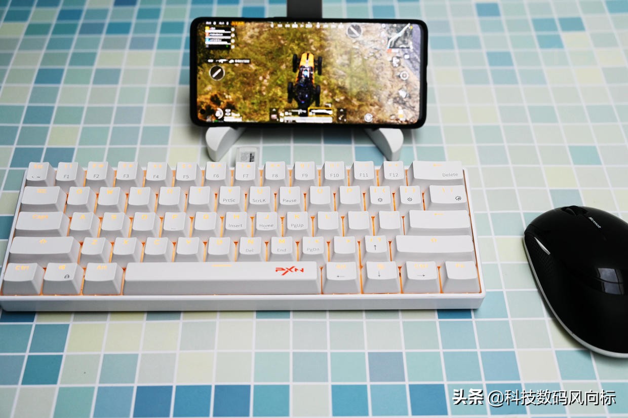 暢玩三端游戲，吃雞快人一步，萊仕達K30游戲機械鍵盤體驗