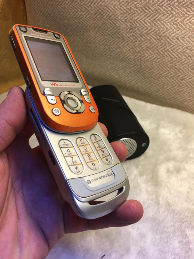 過年打掃衛生，翻出了十年前的索愛W550，你用過嗎？