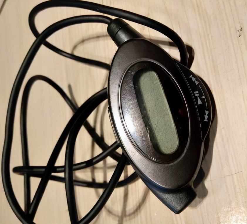 CD隨聲聽的懷舊之旅——SONY CD機 D-E525